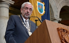 Images_149153_thumb_enrique-graue-rector-unam-tomada