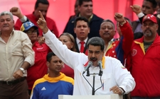 Images_158936_thumb_nicolas-maduro-presento-simpatizantes-miembros_0_35_1024_637