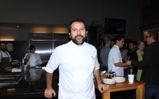 Images_162087_thumb_enrique-olvera-abrio-puertas-pujol-1_0_0_958_596
