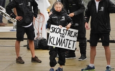 Images_167212_thumb_greta-thunberg-llegando-york-velero_0_1_1024_637