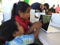 Images_169170_thumb_horizontic_familias_jornaleras_(2)