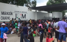 Images_169351_thumb_migrantes-piden-autoridades-mexicanas-aceleran