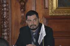 Images_169398_thumb_comisionado_aparicio