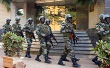 Images_170030_thumb_elementos-fuerzas-armadas-mali-operativo_137_146_792_493