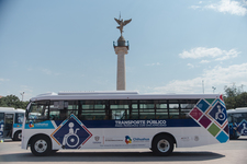 Images_171567_thumb_entrega_camiones_adaptados-1