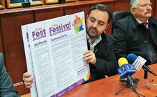 Images_173396_thumb_1_lanzan_convocatoria_para_el_xxvii_festival_de_las_tres_culturas_pide_foto_los_carteles_se_distribuir%c3%81n_en_espa%c3%91ol__alem%c3%81n_y_rar%c3%81muri_foto_maribel_alba
