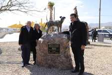 Images_174501_thumb_municipio_estatua_13