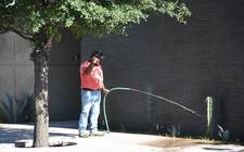 Images_178072_thumb_derroche_de_agua_(2)