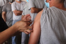 Images_186404_thumb_vacunacion_cereso3_(1)