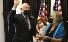 Images_187214_thumb_kenneth-salazar-jura-embajador-unidos_(1)