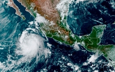 Images_188090_thumb_pamela-tocara-tierra-mazatlan-posiblemente